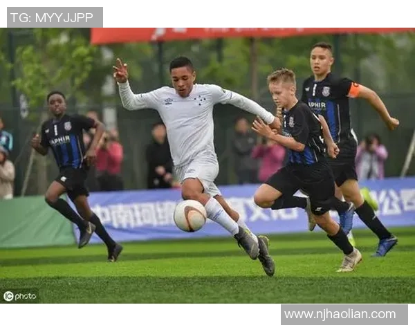 克鲁塞罗与竞技的精彩对决直播全程回顾与分析