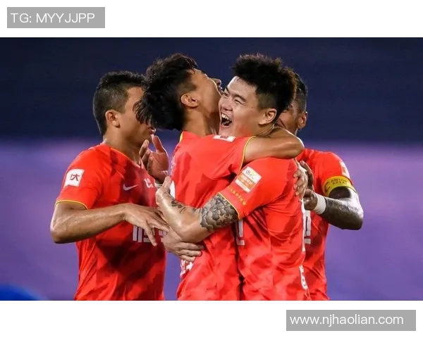 恒大与申花历史交锋比分回顾及精彩瞬间分析