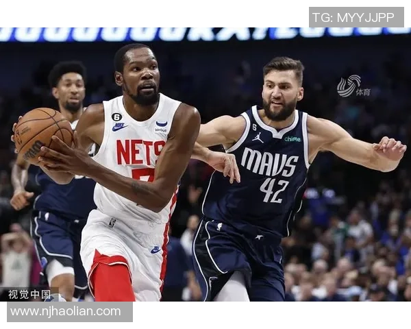 独行侠与篮网激战正酣谁能在这场对决中笑到最后