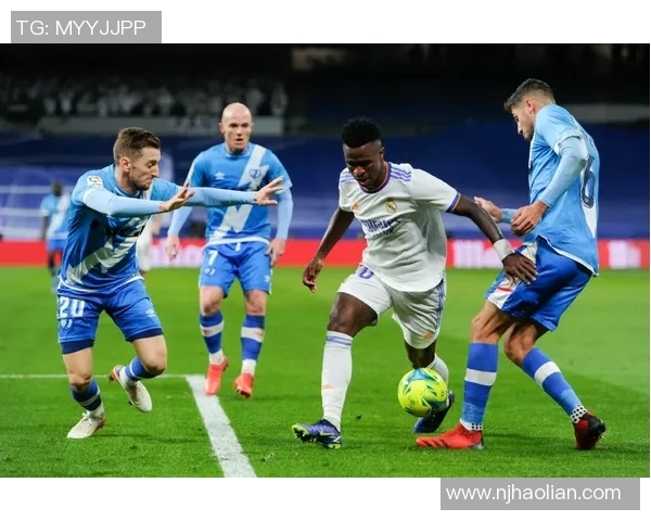 维尼修斯：从巴西天才到欧洲足球新星的成长之路与挑战